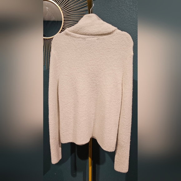 Banana Republic Cream Cowl-Neck Knit Sweater • Luxe Feel - Picture 4 of 4